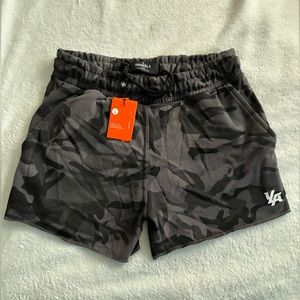 Young LA Shorts NEW (L)